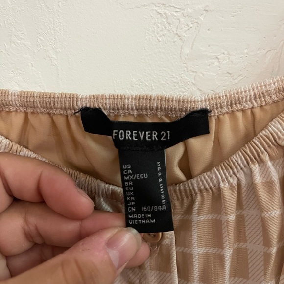 FOREVER 21 - crop top - Picture 2 of 5